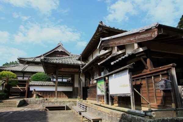 松浦資料博物館