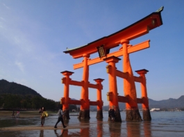 厳島神社